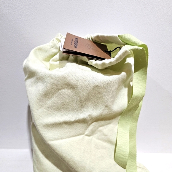 BURBERRY TB SMALL LOLA QUILTED SHOULDER / CROSSBODY BAG WITH INNER DEFECTS. - Picture 13 of 16